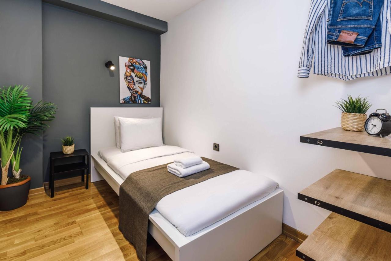 Monnas Bosphorus Apartment Istanbul Bagian luar foto