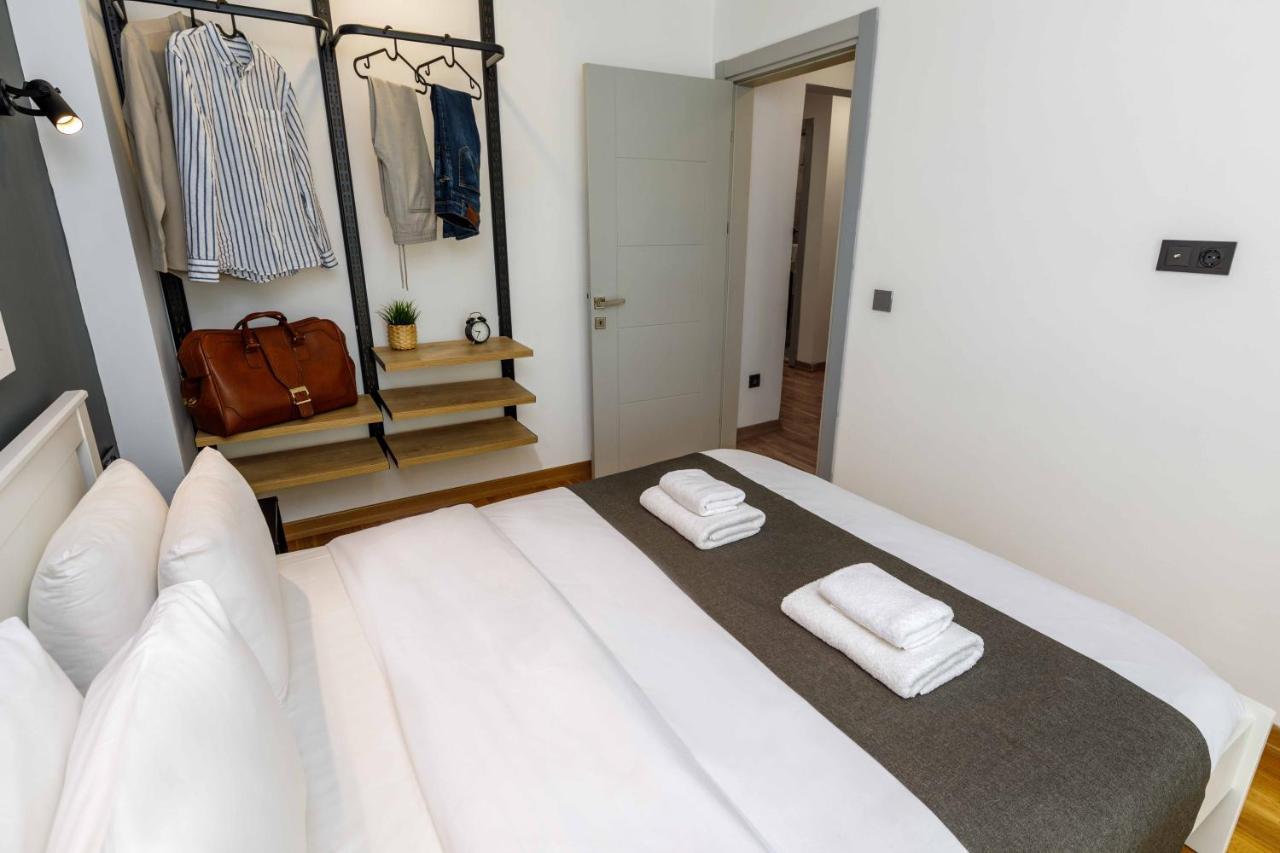 Monnas Bosphorus Apartment Istanbul Bagian luar foto