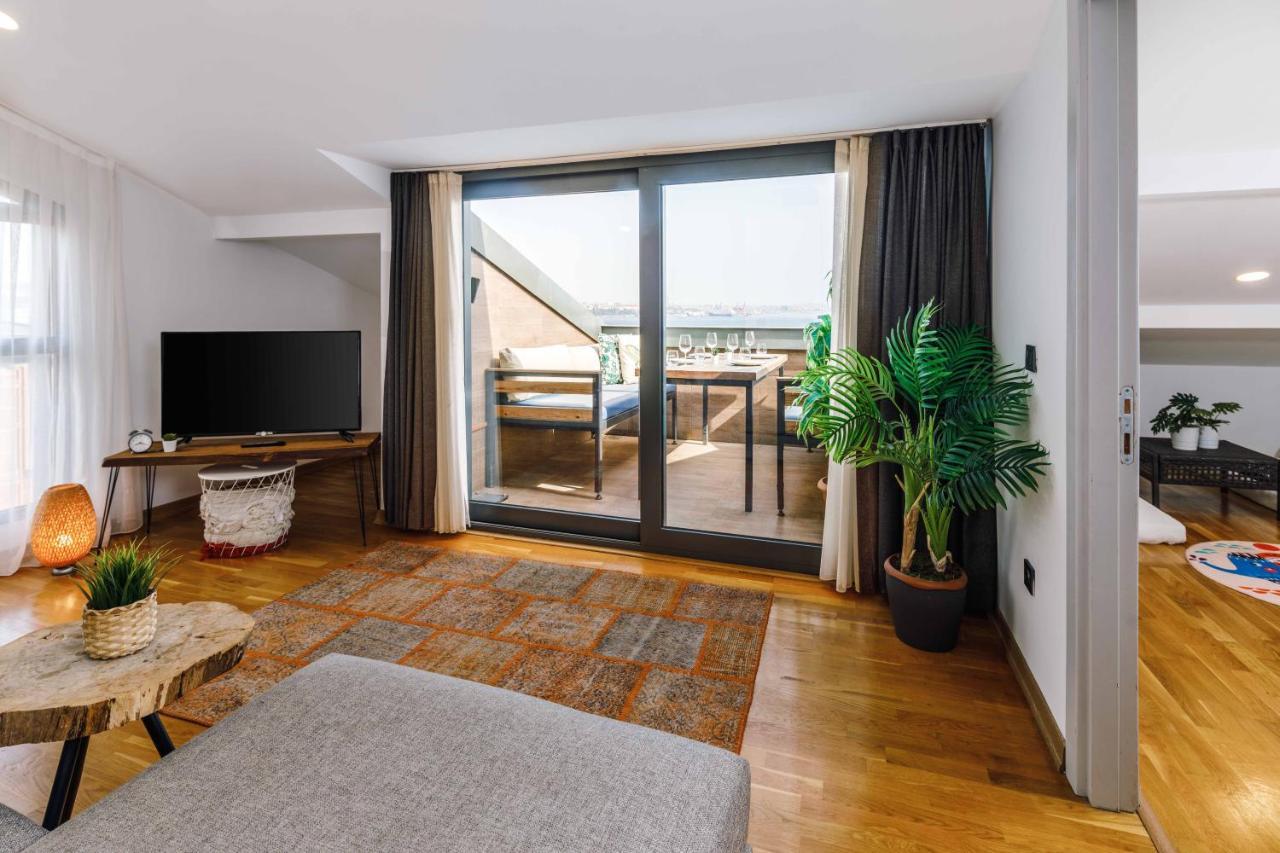 Monnas Bosphorus Apartment Istanbul Bagian luar foto
