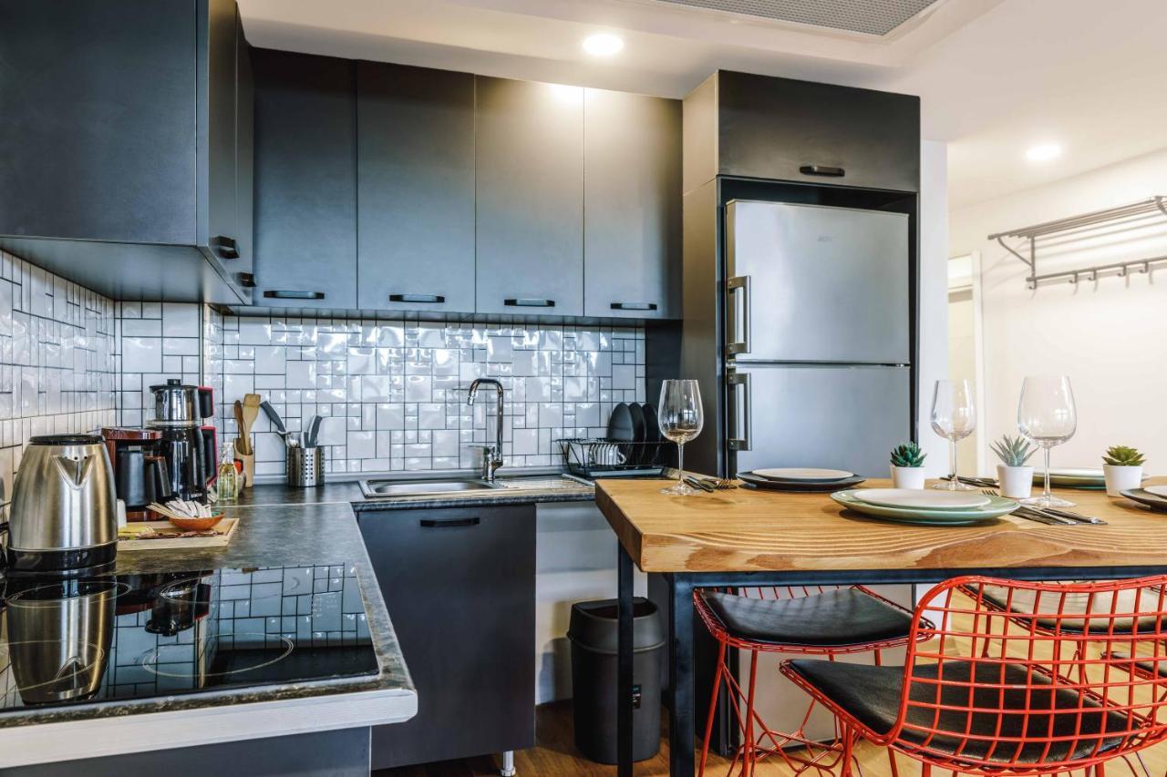 Monnas Bosphorus Apartment Istanbul Bagian luar foto