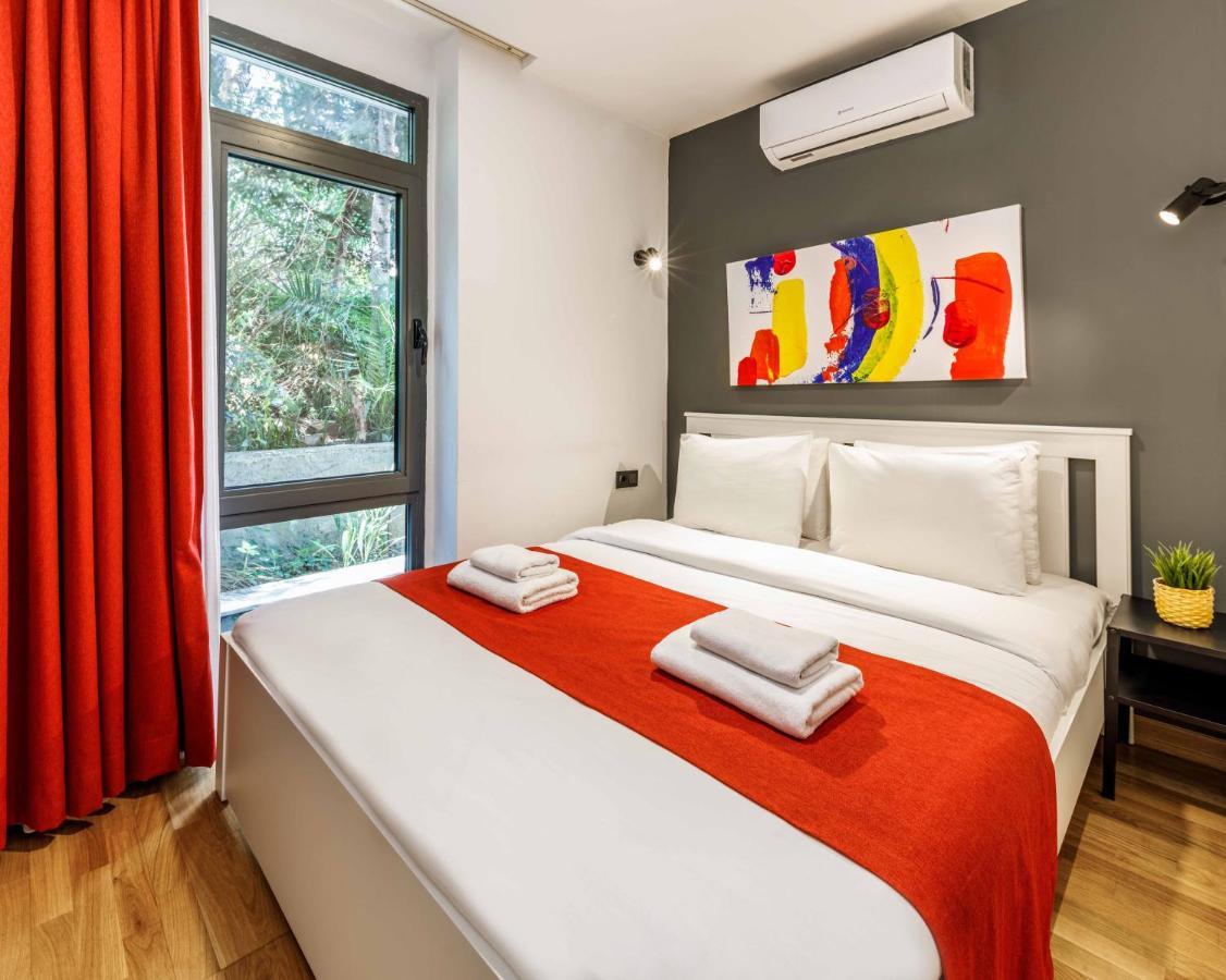 Monnas Bosphorus Apartment Istanbul Bagian luar foto